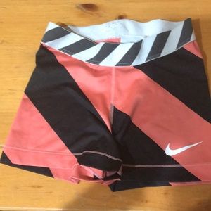 Pink+Black Nike Pro chevron spandex